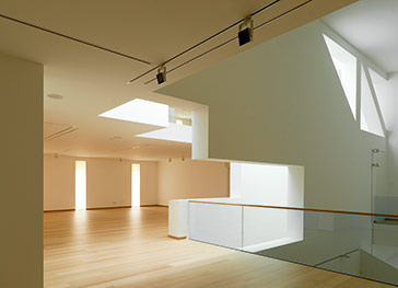  El nuevo museo se proyecto como un espacio flexible, capaz de acoger exposiciones en prácticamente toda su superficie.
