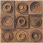 Paneles de madera con relieve.
